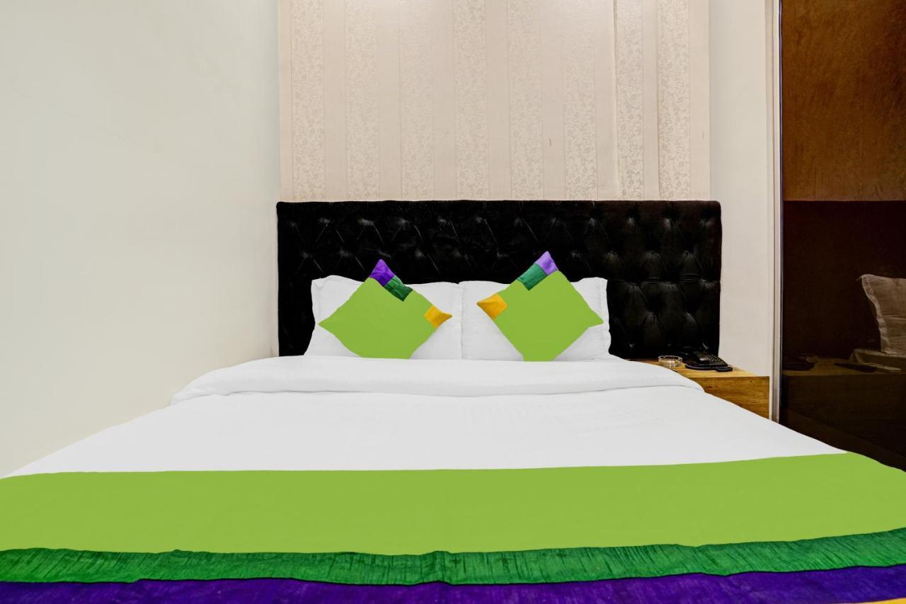 Treebo Trend Freedom Star, Vile Parle Hotel Bombaim Exterior foto