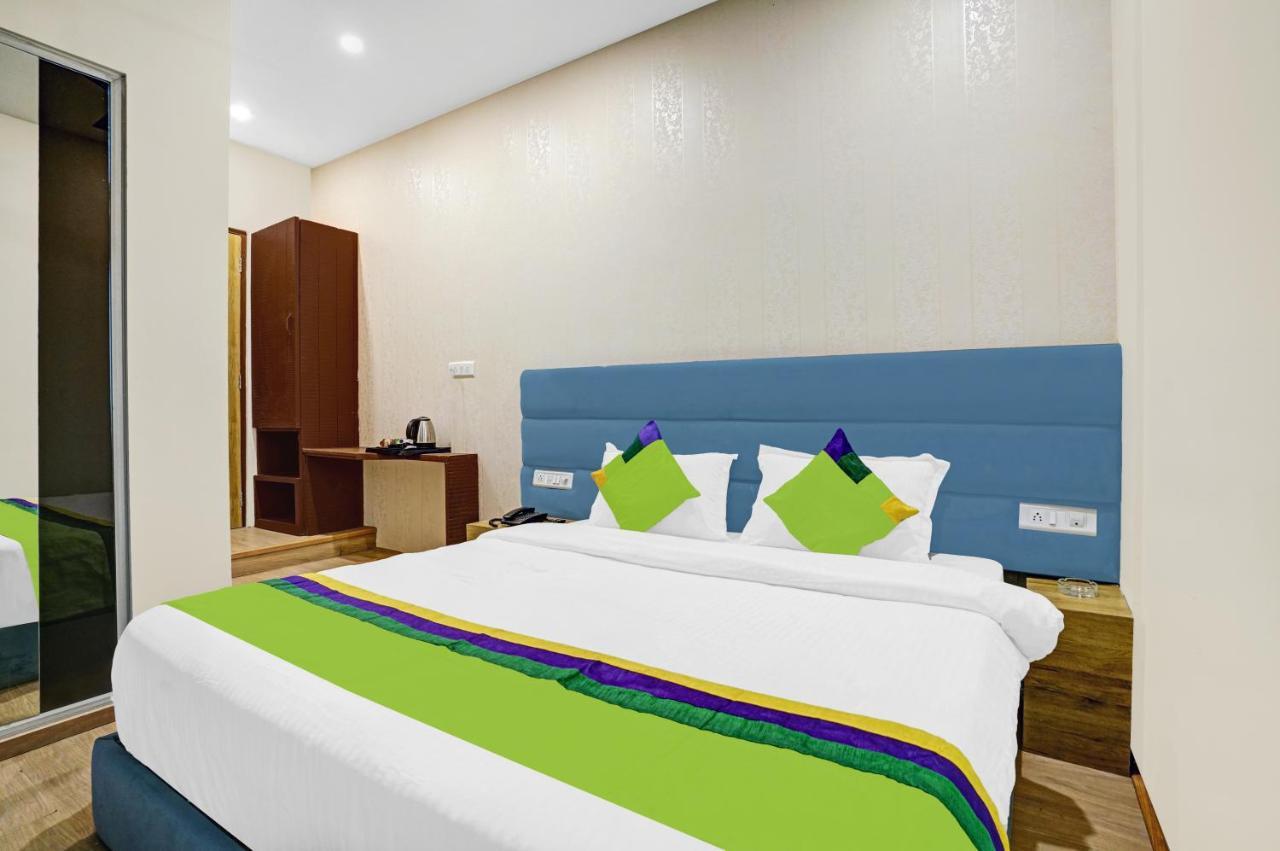 Treebo Trend Freedom Star, Vile Parle Hotel Bombaim Exterior foto